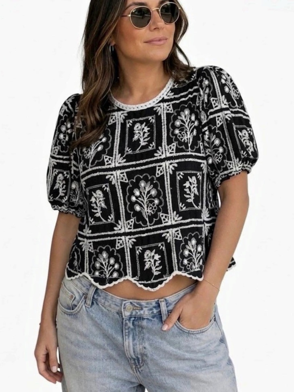 â SOLITAIRE Embroidered Floral Puff Sleeve Top S SCO Navy Blue Scalloped Hemâ